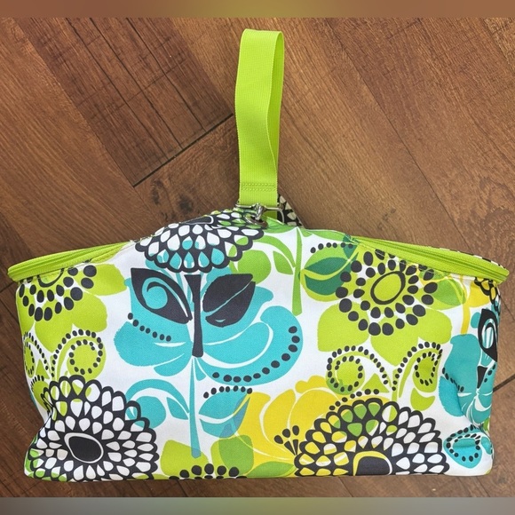 Vera bradley retired limes up picnic basket & blanket set - Picture 2 of 16